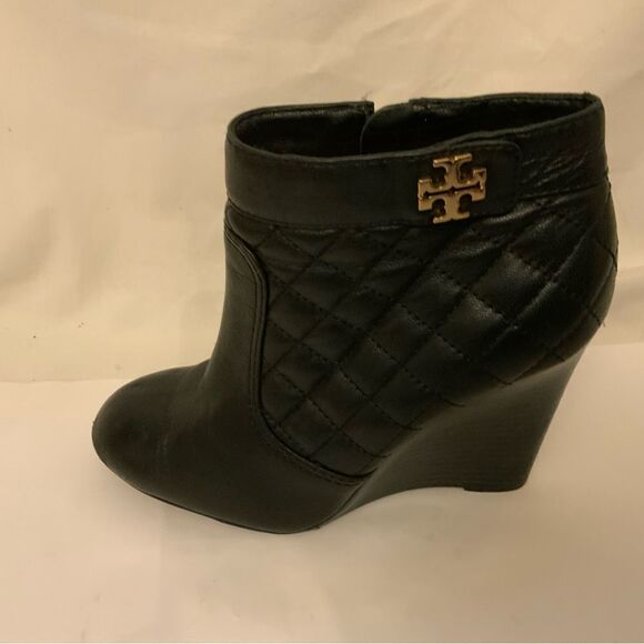 Tory Burch Leila Black Leather Quilted Ankle Wedge Booties Sz 7 - Picture 1 of 12